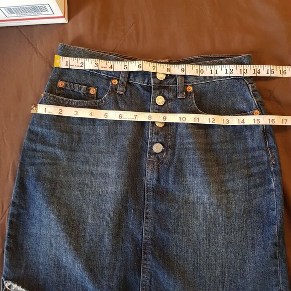 Gap Button Fly Womens Skirt Sz 25 Sz 2 Blue Denim Distressed Frayed Cut Off Mini - Picture 10 of 12